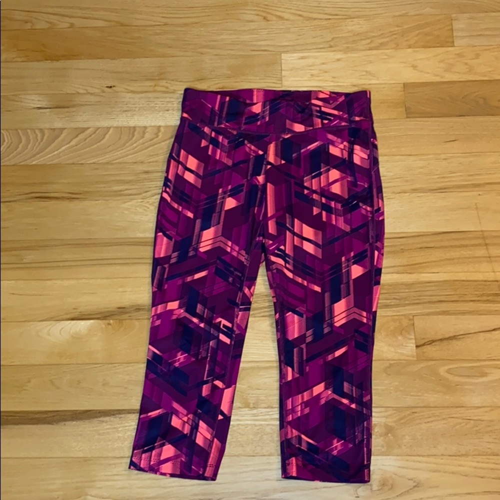 Capri geometric pattern leggings